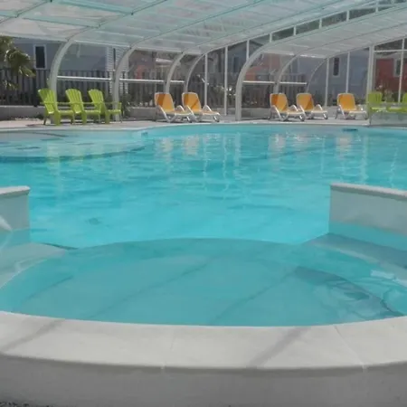 Mobilhome 4 Etoiles - Piscine - Eeieig Casa de Férias *